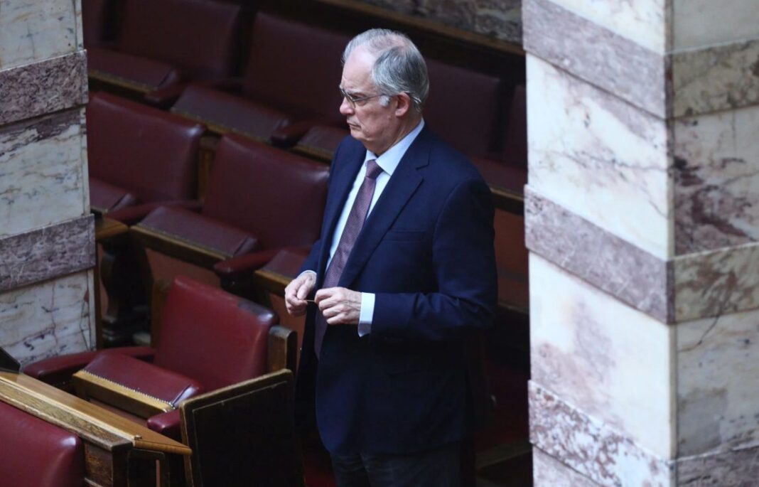 Μια εθνική και μαύρη κωμωδία…