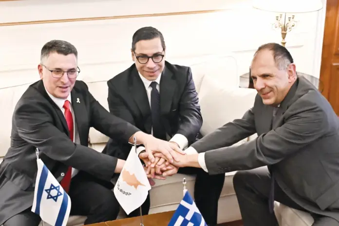 Συνάντηση των υπουργών Εξωτερικών Ελλάδας, Κύπρου και Ισραήλ