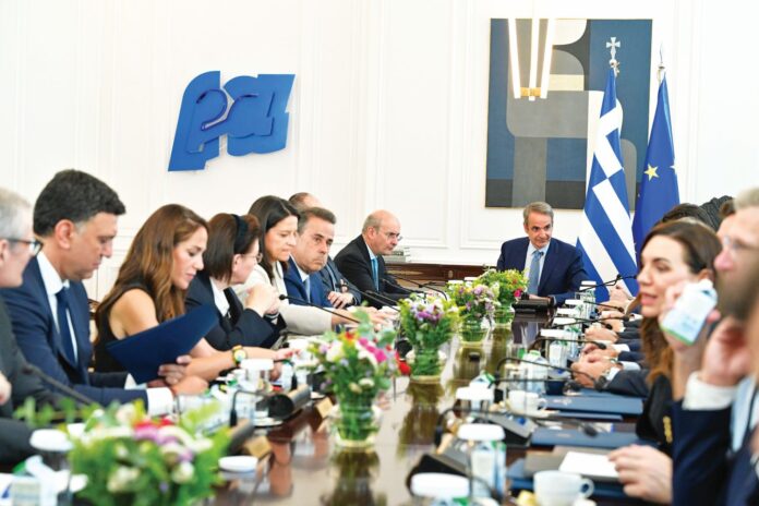 Ο Κυριάκος Μητσοτάκης προΐσταται του Υπουργικού Συμβουλίου
