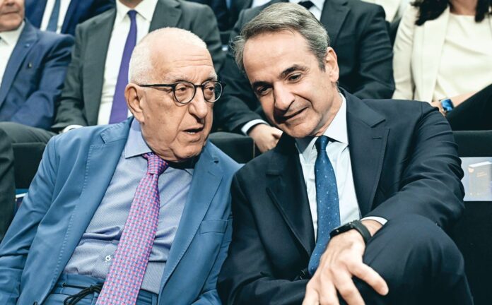 Στιγμιότυπο με τον Κυριάκο Μητσοτάκη και τον Νικήτα Κακλαμάνη
