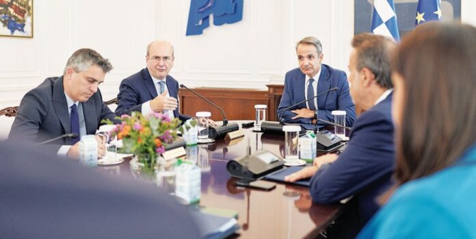 mitsotakis_ypourgiko18 Στιγμιότυπο από Υπουργικό Συμβούλιο
