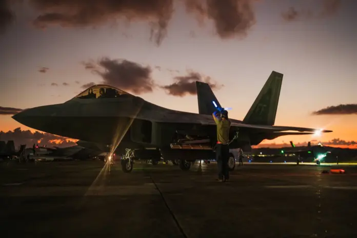 Εικόνα με μαχητικό F-35